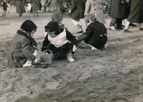 Paris 1950 enfant - -, jeux
