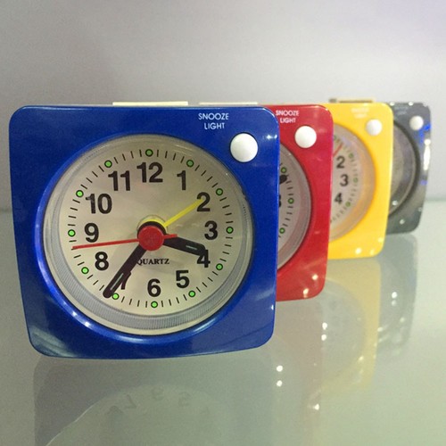 Horloge chevet compacte à - chevet,