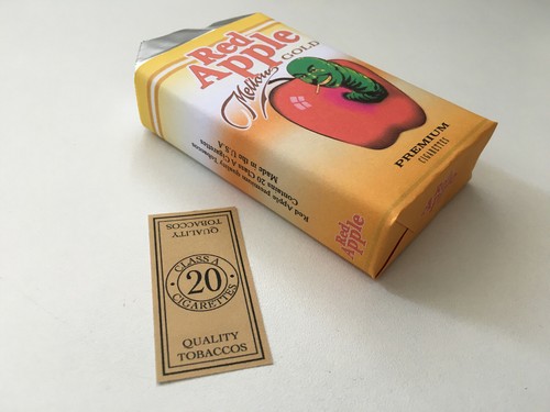 Red apple gold - gold, replica