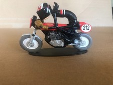 Moto JBT-Honda CB 350 kitée