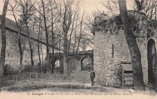 77 NANGIS UN COIN DU PARC DE