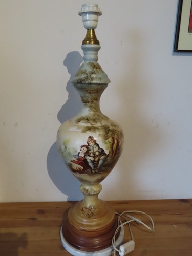 Trés grande lampe - grande,