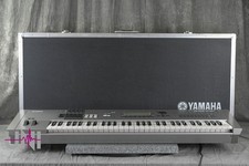 Yamaha MOTIF 6 Music Production Synthesizer in very good condition