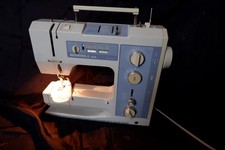 Bernina 1030 machine a coudre pour pieces/ for parts