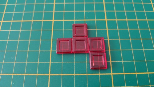 Polyominos rouge pentomino - , en