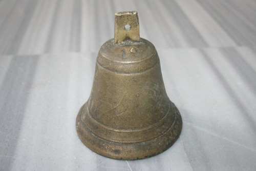 Ancienne cloche bronze - cloche,
