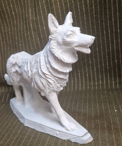 Chien berger art - deco, en