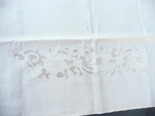 Belles broderies ancienne - belles,
