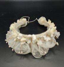 Ancienne couronne de mariée fleurs tissus et tulle