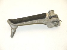 Repose pied avant gauche