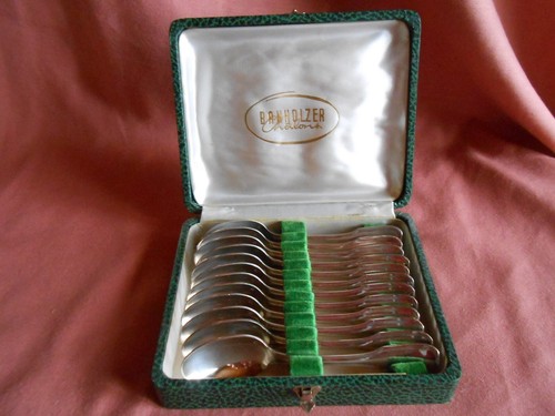 Petites cuillères en - 12,