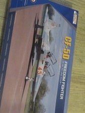 Maquette avion 1/48 Kinetic