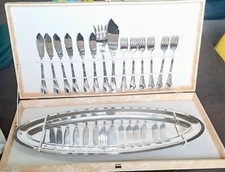 Élégant service à poisson