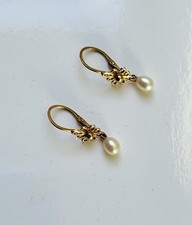 Petites BO dormeuses en or