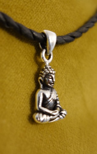 Tibet petit pendentif buddha - tibet.,