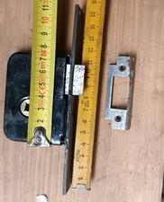 Serrure à Encastrer A Larder