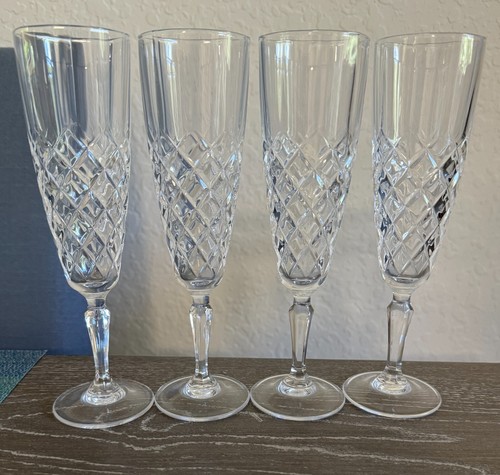 Fluted champagne dauphine - fluted,