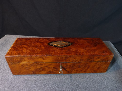 Coffret ancien boite - , à