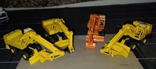 ENGINS DE CHANTIER / 4 x GRUES