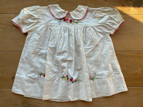 Jolie ancienne petite robe - jolie,