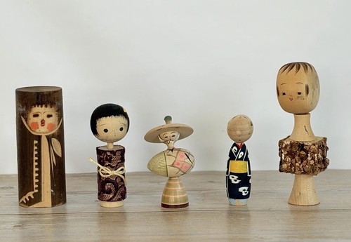 Lot anciennes poupées - de,