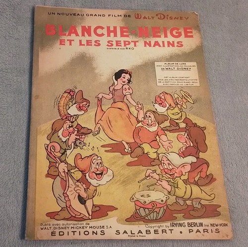 Partition musicale blanche - partition,