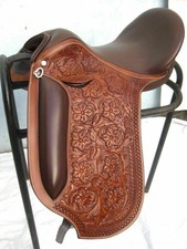 Selle de cheval de dressage en