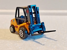  PINDER  MAJORETTE - CHARIOT