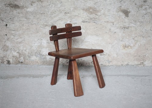 Chaise bois brutaliste - ,, petite
