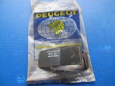 Support gauche de coque pour