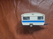 Caravane miniature blanche