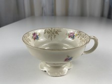 Tasse en porcelaine de