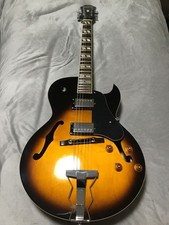 Extreme Epiphone ES-175/VS