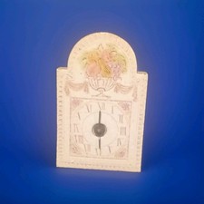 Très Petite Pendule Signée