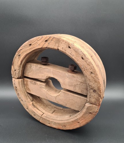 Ancienne roue bois poulie - ancienne, bois,