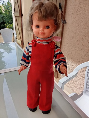 POUPEE