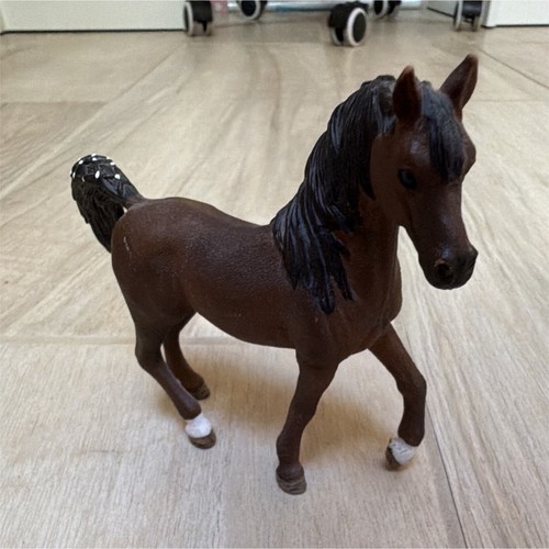 Schleich figurine cheval