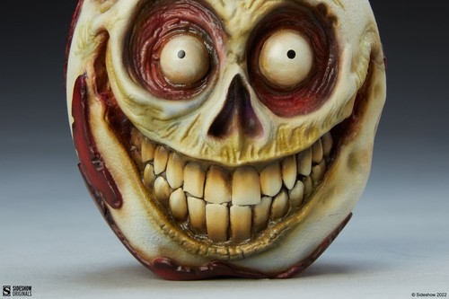 Court the dead peeled apple - court,