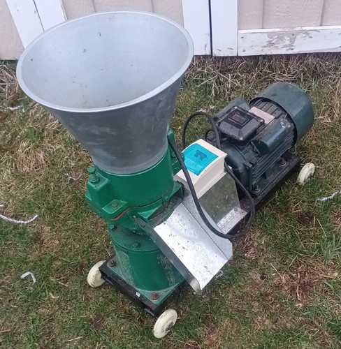 Two roller animal feed pellet - two,