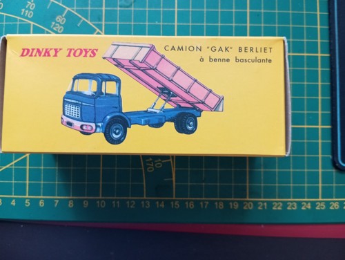 Camion benne berliet - berliet,
