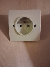  Prise De Courant 2 Poles +