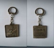 Clark’s chewing gum keychain, downhill ski (pc)