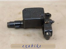 maitre cylindre de frein avant