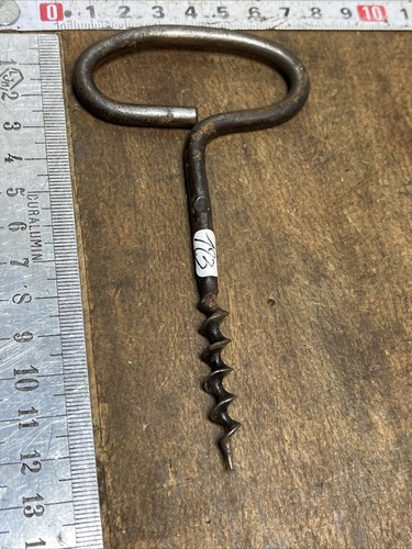 Tire bouchon old - old, corkscrew