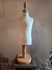 Mannequin de vitrine, taille