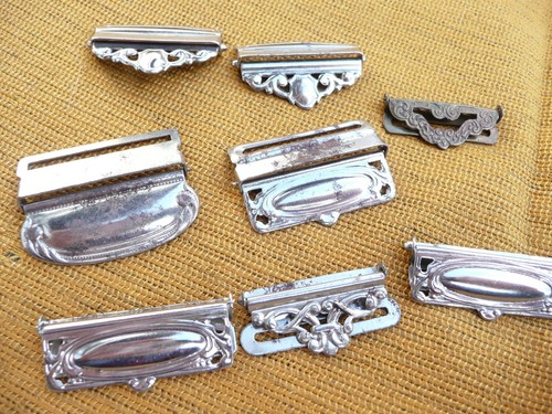 Lot boucles ou attaches - de, 8