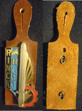 INSIGNE MILITAIRE – 16° PROMOTION ENTSOA - RINCK - BERAUDY - G 2929 SUR CUIR