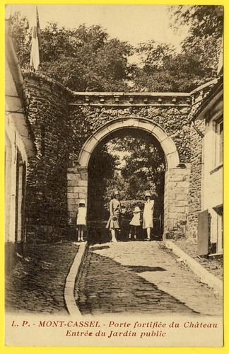Old postcard mont cassel - postcard,