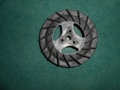 Rotor volant magnétique - /,