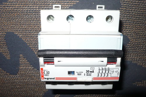 Disjoncteur differentiel - disjoncteur,